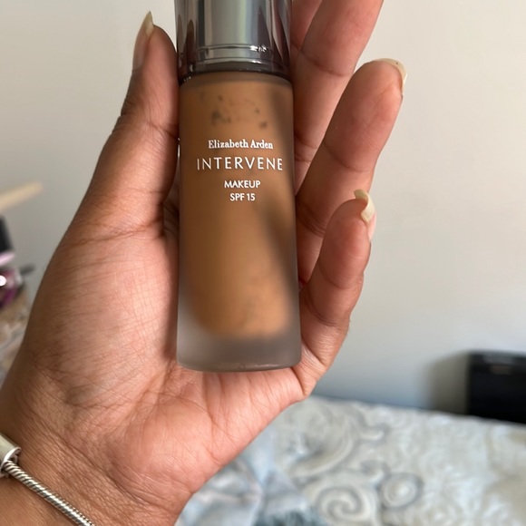 Elizabeth Arden Other - Elizabeth Arden intervene makeup foundation spf 15
